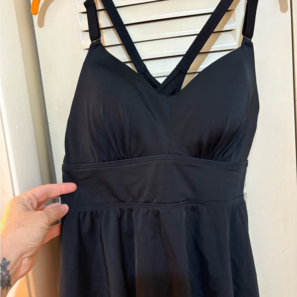 Torrid black tankini top size 0 C/D
